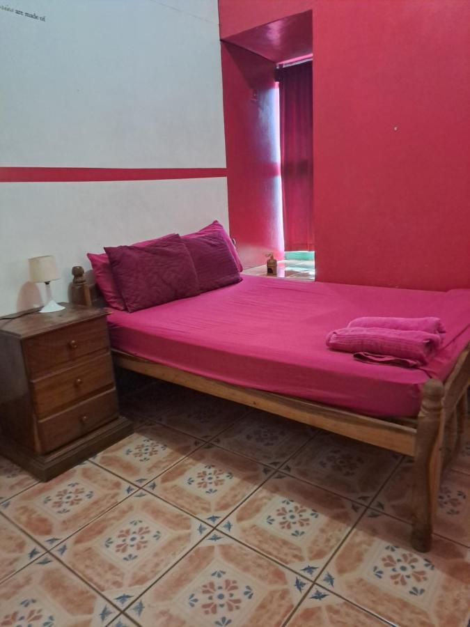 Hostal Mochilas Granada Exterior foto